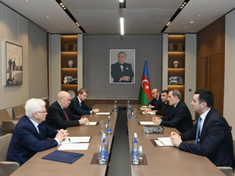 Nazir Putinin nümayəndəsi ilə erməni təxribatından DANIŞDI