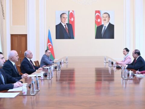 Əli Əsədov Çinin Avropa məsələləri üzrə xüsusi nümayəndəsi ilə görüşüb