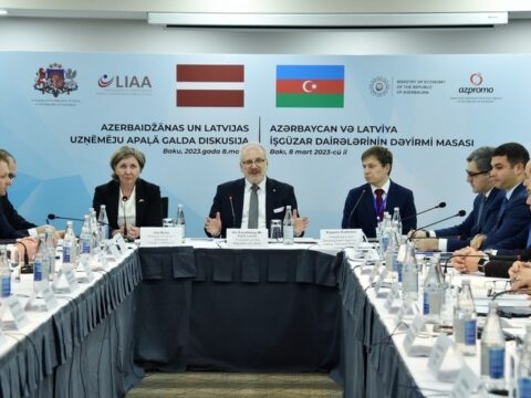 Egils Levits Bakıda Azərbaycan və Latviya iş adamları ilə görüşüb