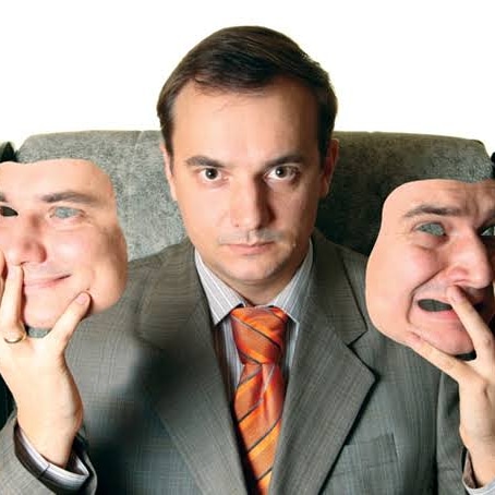 “Münafiqlər sözlərindəki əyrilikdən və dillərinin ucbatından bəlli olur…”