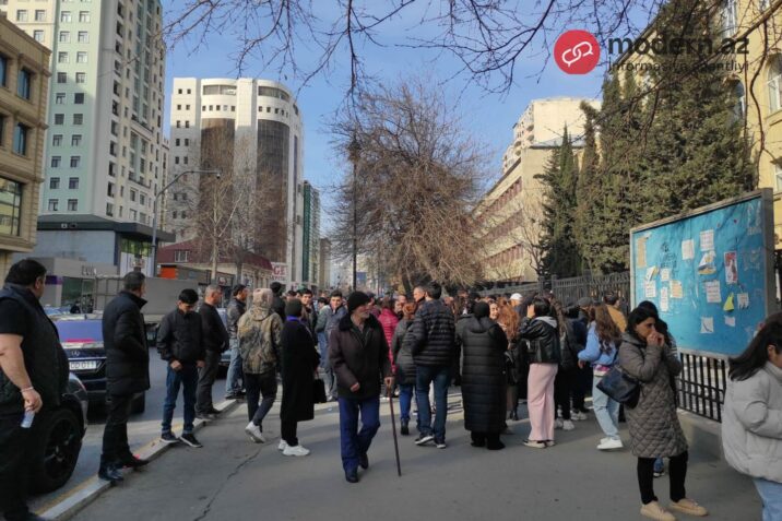 Şagirdlər bugünkü imtahandan narazı qaldılar