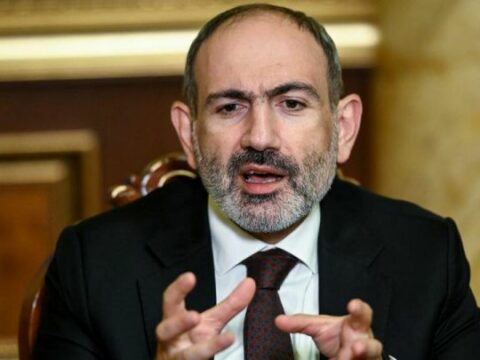 Paşinyan Rusiya vətəndaşlarının Ermənistana girişinə qadağa qoyulmasından DANIŞDI