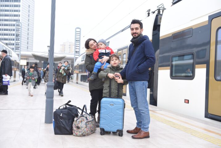 Qəbələyə ilk sürətli sərnişin qatarı yola düşdü