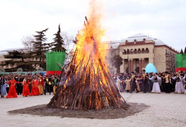 Tanınmışlar bayramı necə qeyd edir… – “İmkanım olsaydı, mən də restorana gedərdim”