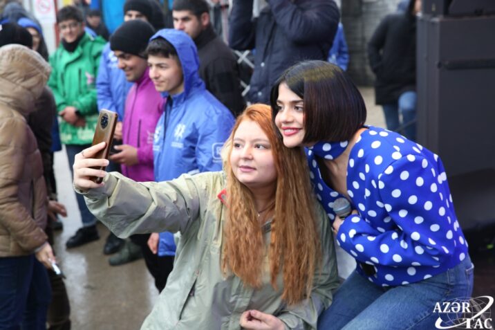 Laçın yolunda bayram konserti – FOTOLAR