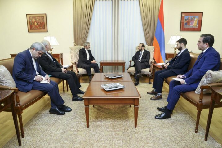 Ermənistan və İran Laçın yolunu müzakirə etdi 