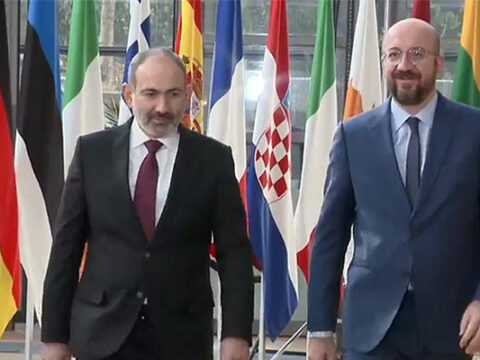 Şarl Mişel Paşinyanla regiondakı son durumu müzakirə etdi