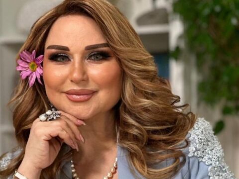 Mələkxanım Eyubova yeni evindən danışdı