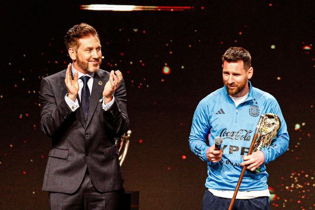 Messiyə heykəl ucaldıldı: Pele və Maradonanın heykəllərinin yanında qoyulacaq