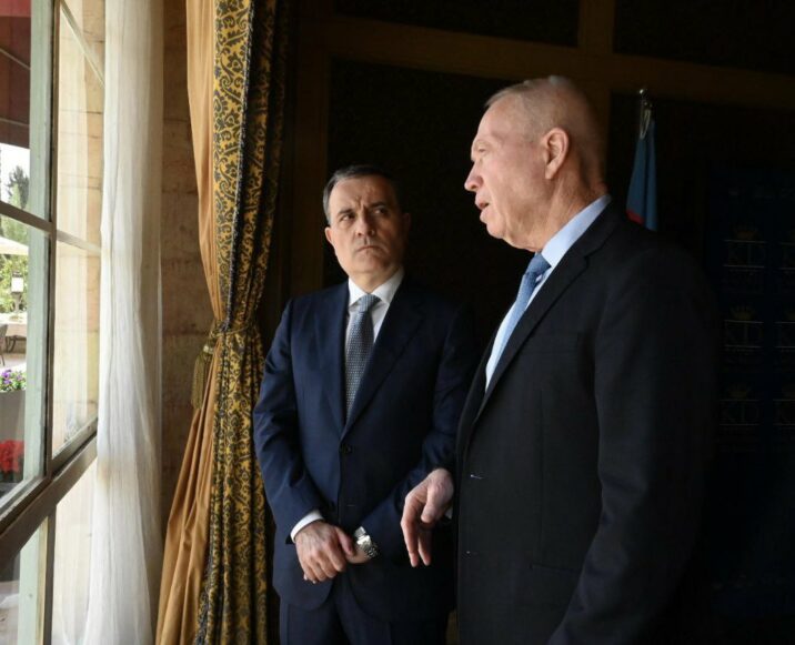 Ceyhun Bayramov İsrailin müdafiə naziri ilə görüşüb