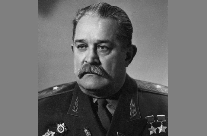 Özünü Stalinə oxşadan komandir – Sovet lideri Fyodorovu şəxsən təltif edib