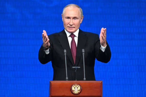 Putinin təsdiqlədiyi yeni sənəd: Rusiya “barıt çəlləkləri”ni odlayır