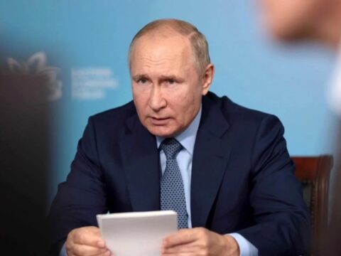 “Putin yeriyən ölüdür…”