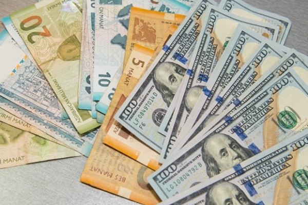 Dollar neçəyədi?