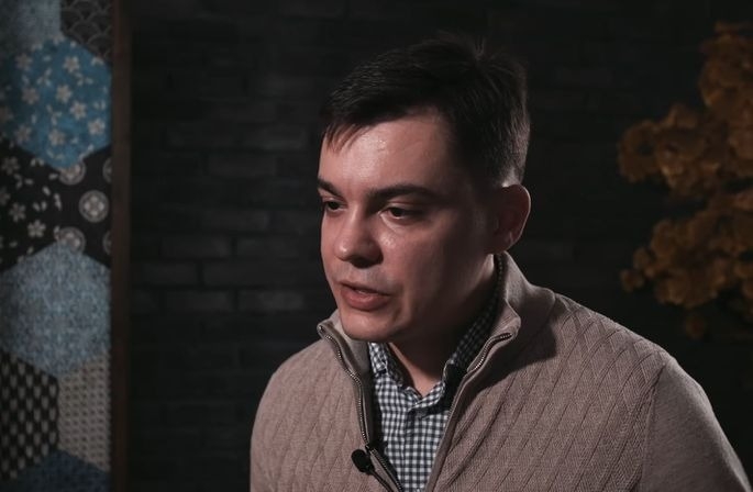 Putinin mühafizəçisi Rusiyadan qaçdı və onu “müharibə cinayətkarı” adlandırdı…