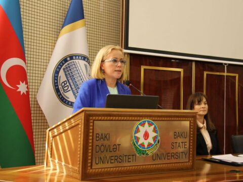 “Əli və Nino” mağazalar şəbəkəsinin təsisçisi Nigar Köçərli BDU tələbələri ilə görüşüb
