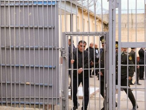 Əfv Komissiyası daha 100 müraciətə baxdı
