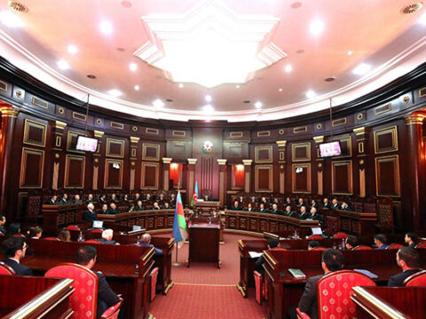 Ali Məhkəmənin yeni sədri and içdi 