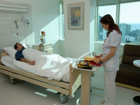 Bir sıra tibbi müəssisələrində çarpayı fondu ləğv edildi