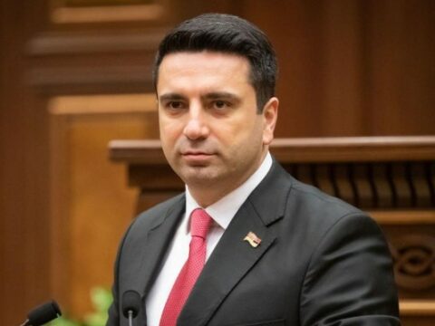 Simonyan bütün ermənilərdən üzr istədi