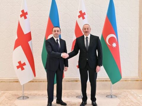 Azərbaycan Prezidentinin Gürcüstanın baş naziri ilə təkbətək görüşü başlayıb