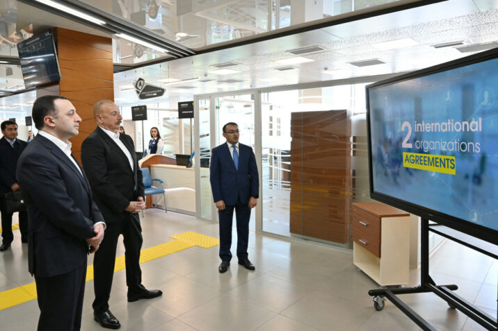 Prezident İlham Əliyev və Baş nazir İrakli Qaribaşvili Qəbələ regional “ASAN xidmət“ mərkəzində olublar