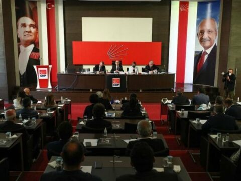 CHP məclisi toplandı – Deputatlığa namizədlərin yekun siyahısı müəyyənləşdirilir