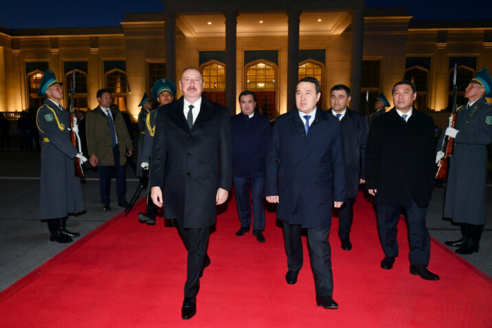 İlham Əliyevin Qazaxıstana səfəri başa çatdı 