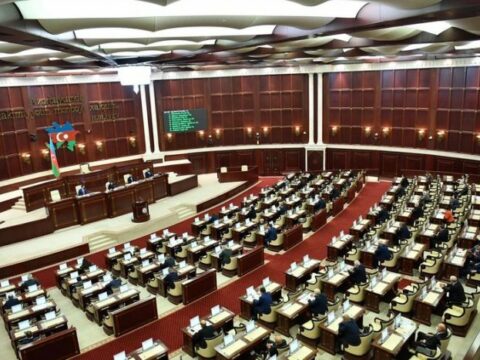 Milli Məclis toplaşır – Gündəlikdə nələr var?