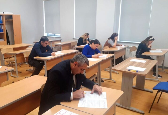 Məktəb direktoru vəzifəsinə test imtahanlarına başlanılır