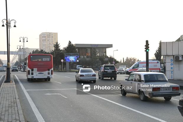 Cibə girməyən avtobuslar və yanlış düşüncəli piyadalar: Bakı standartlara niyə sığmır?