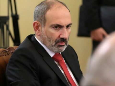 Paşinyana çətir atan qadına ittiham irəli sürülüb