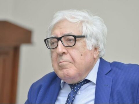 “Daha ziyalılarımızdan belə şeylər heç uman da yoxdur, onlar da papağını yan qoyub gəzir…”