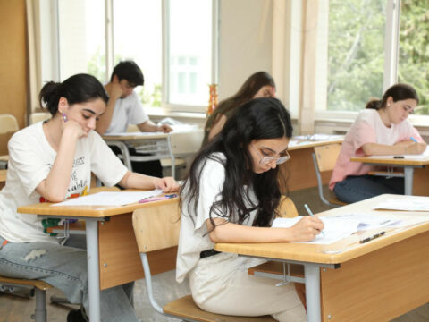 IX siniflərin buraxılış imtahanı keçirilib