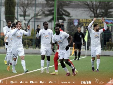 “Bəlkə də bizdən çox şey gözləyirlər”