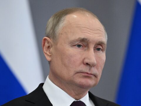 Putin Xersonda hərbçilərlə görüşdü