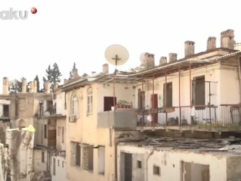 Bakıda yaşayış olan bina sökülür