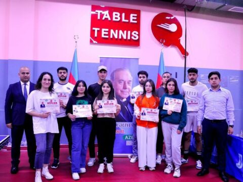 BDU tələbələri arasında “Heydər Əliyev ili” çərçivəsində stolüstü tennis turniri keçirilib
