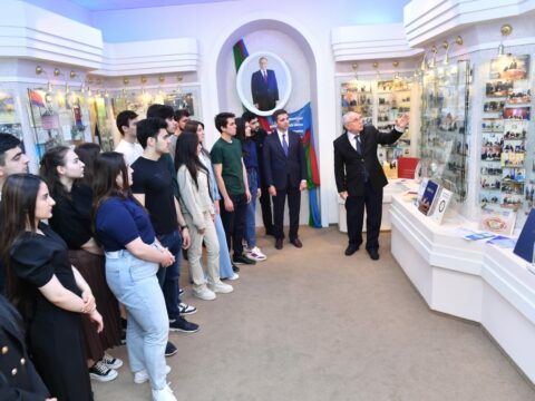 BDU-nun Hüquq fakültəsinin müəllim-tələbə heyəti Ədliyyə Nazirliyinin Heydər Əliyev Muzeyində