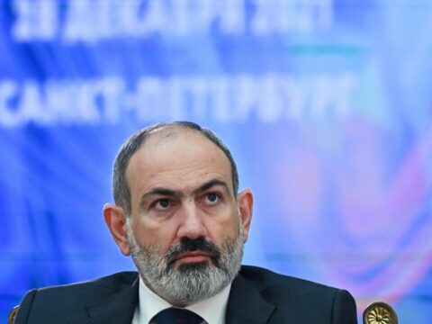 Ermənistan kilsəsinin tanrı ilə münasibətləri pisdir