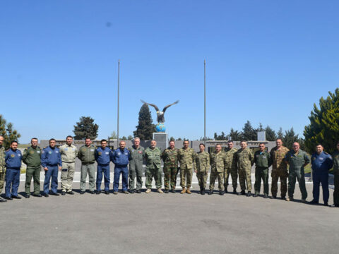 Bakıda NATO mobil təlim qrupu ilə məsləhətçi görüşü keçirilib – FOTO