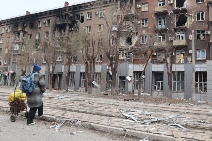 Ruslar Donetski atəşə tutdu: Ölən və yaralanan var