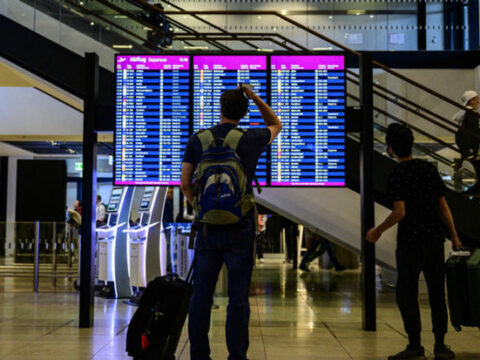 Berlin aeroportunun fəaliyyəti iflic oldu