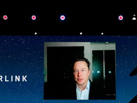 İlon Mask Ukraynaya göstərdiyi yardımın həcmini açıqladı