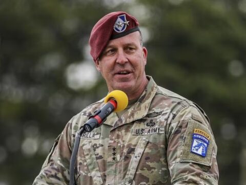 CENTCOM-un rəhbəri Türkmənistana səfər etdi