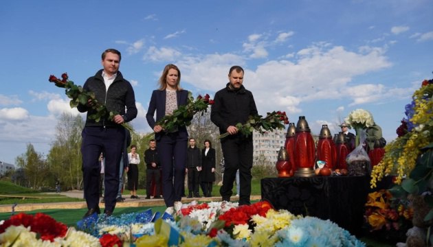 Estoniya baş naziri Buçada – FOTOLAR