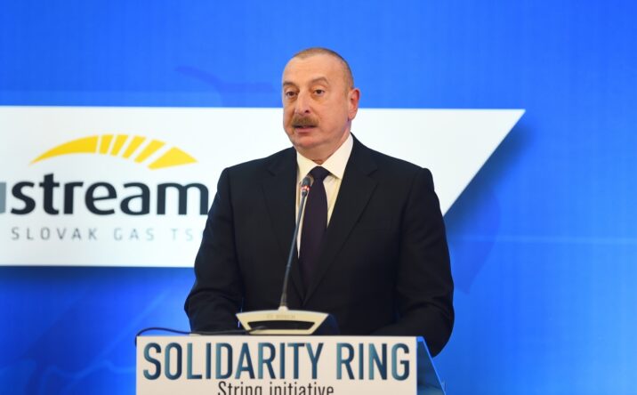 Biz bərpaolunan enerjinin istehsalı üzərində çalışırıq