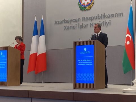 XİN rəhbərləri mətbuat konfransı keçirir
