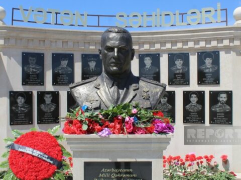 Sabirabadda şəhid polkovnik-leytenantın büstünün və xatirəsinə tikilmiş bulağın açılışı olub