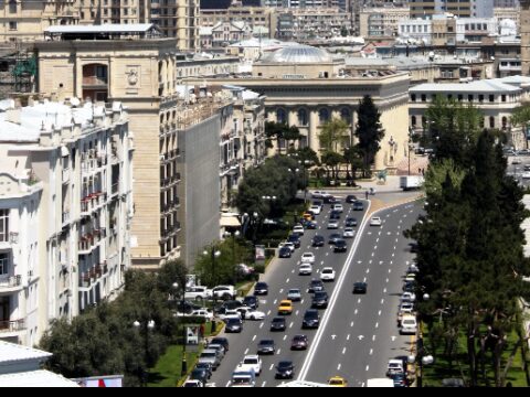 Neftçilər prospektinin bir hissəsi açıldı 